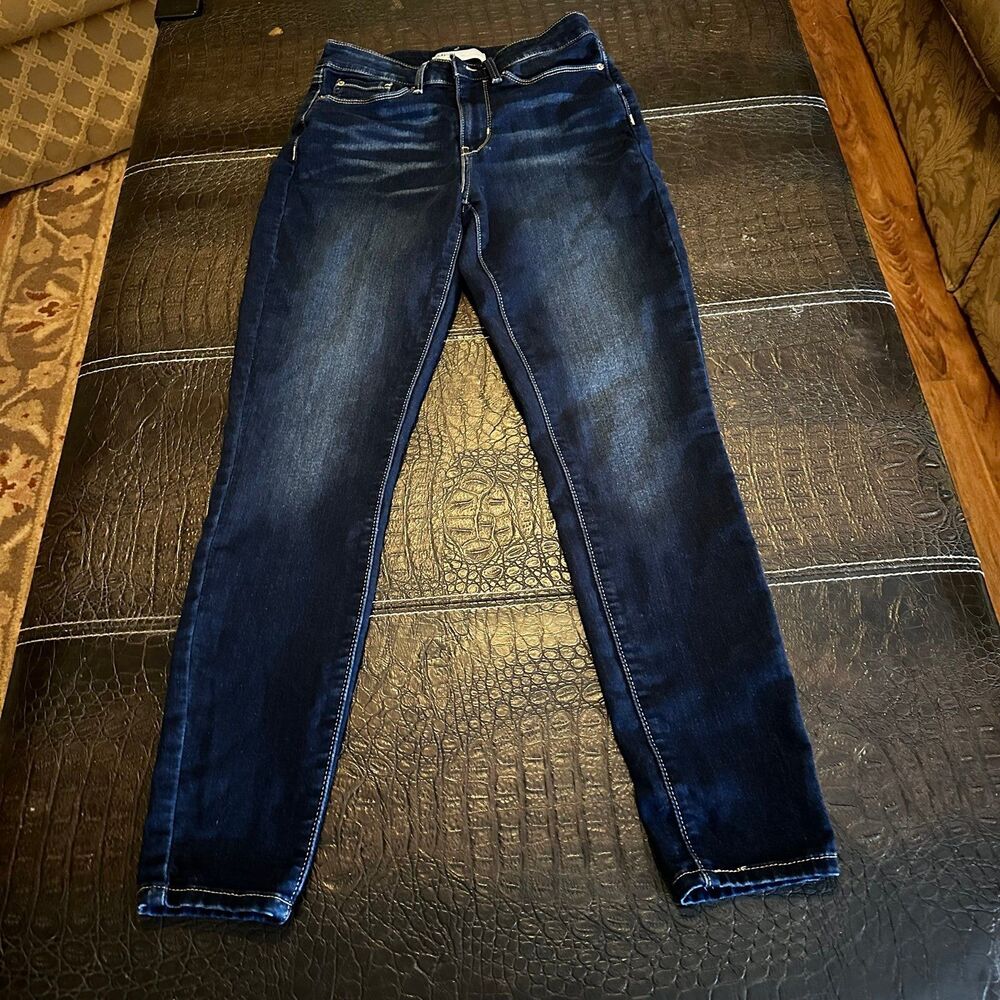 Levi's Strauss Signature Gold Jeans Women's Mid Rise Skinny TAG SIZE 4M 27X30